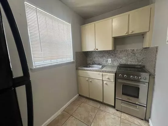 Cozy 1-bedroom Apartments In A Charming 10-unit Complex Apartment for rent in Miami, FL