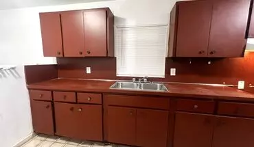 4 of 26 Spacious 3-bedroom House With Parking, Kitchen Apliances House for rent in Miami, FL