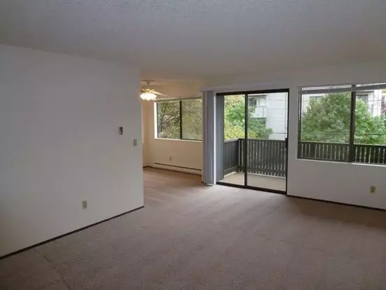 6568 4th Ave NE Apartment for rent in Seattle, WA
