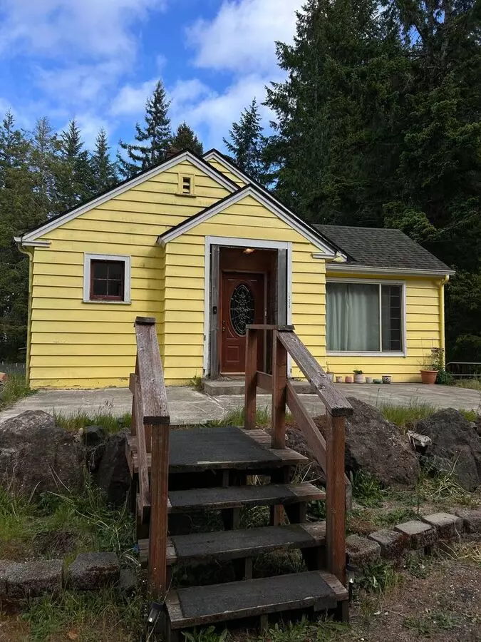 Charming 2br House In Shelton House for rent in Shelton, WA