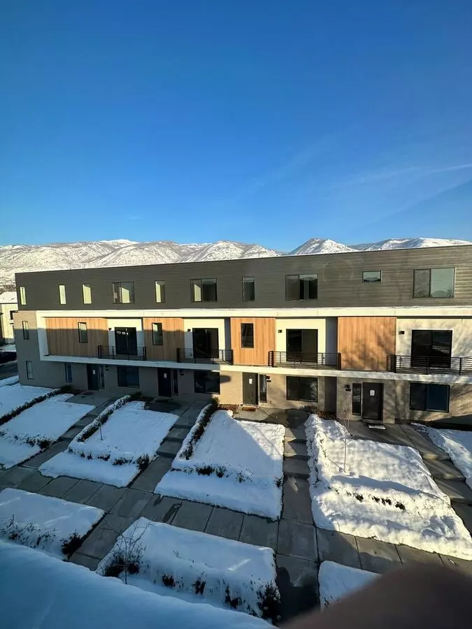 537 W 620th N House for rent in Centerville, UT