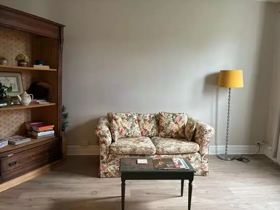 No-fee Sun-filled Top-floor Apt (2br/1bath) In Jersey City (15min To Nyc) Apartment for rent in Jersey City, NJ