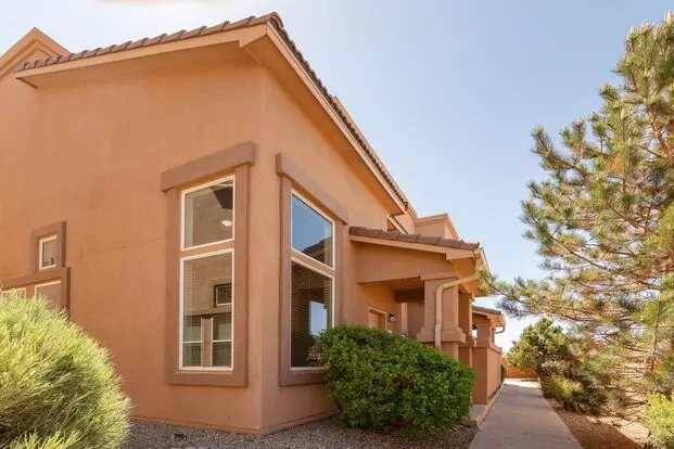 End Unit Townhouse Available Now! Apartment for rent in Santa Fe, NM End Unit Townhouse Available Now! Apartment for rent in Santa Fe, NM