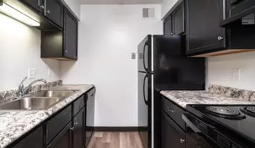 3 of 13 4th Street Manor Apartment for rent in Waterloo, IA