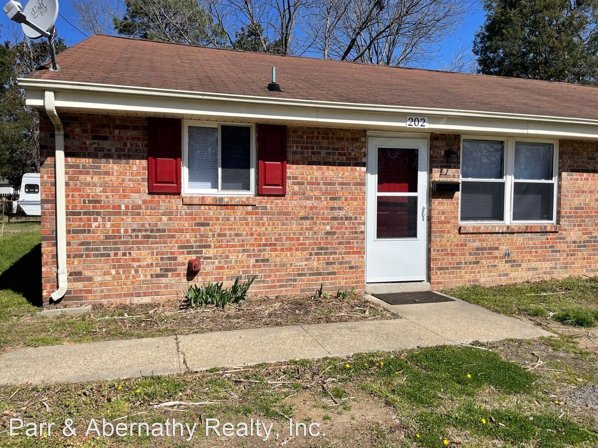 202 Eastman Ave Colonial Heights, VA House for Rent