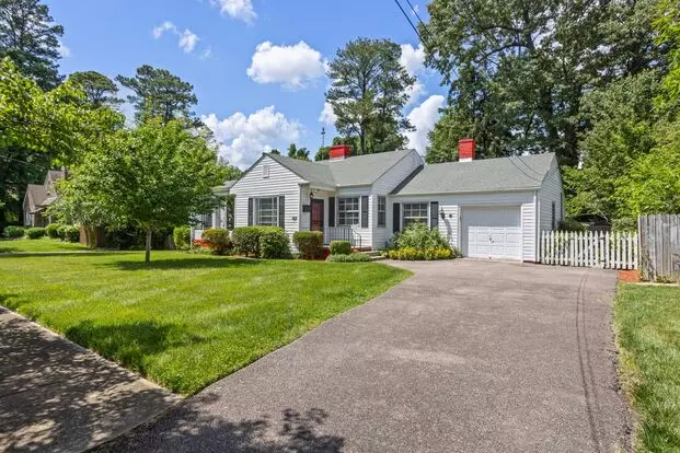 208 Marvin Ave Apartment for rent in Colonial Heights, VA