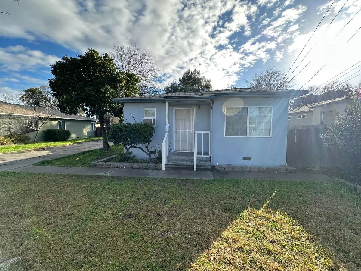 816 & 818 Ramona Ave Apartment for rent in Modesto, CA