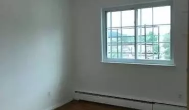 3 of 9 Lovely 2 Bedroom Apartment Top Floor Garden Complex - Laundry- H/HW/Gas -/ Located in Yonkers Apartment for rent in Yonkers, NY