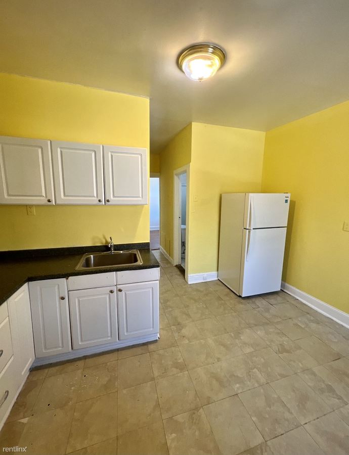 Spacious 2 Bedroom Apartment on 3rd Floor of... Mamaroneck, NY