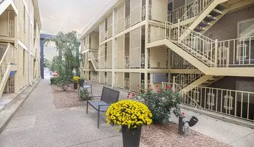 4 of 61 521/527 E. Main Street Apartment for rent in Lexington, KY