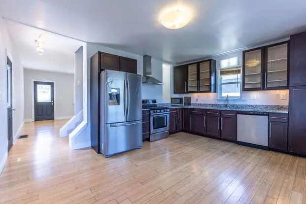 Available September 2025- Spacious 4 Bedroom Home In South Side Slopes W/ Updates Throughout! Apartment for rent in Pittsburgh, PA