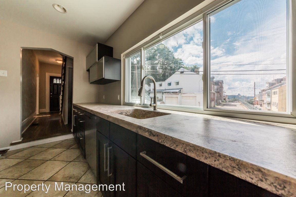 2703 Stella St Pittsburgh, PA House for Rent Rentable
