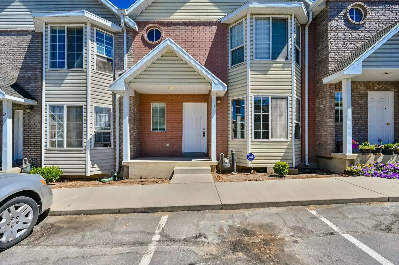 Beautiful Townhome In Amazing Location! House for rent in Provo, UT