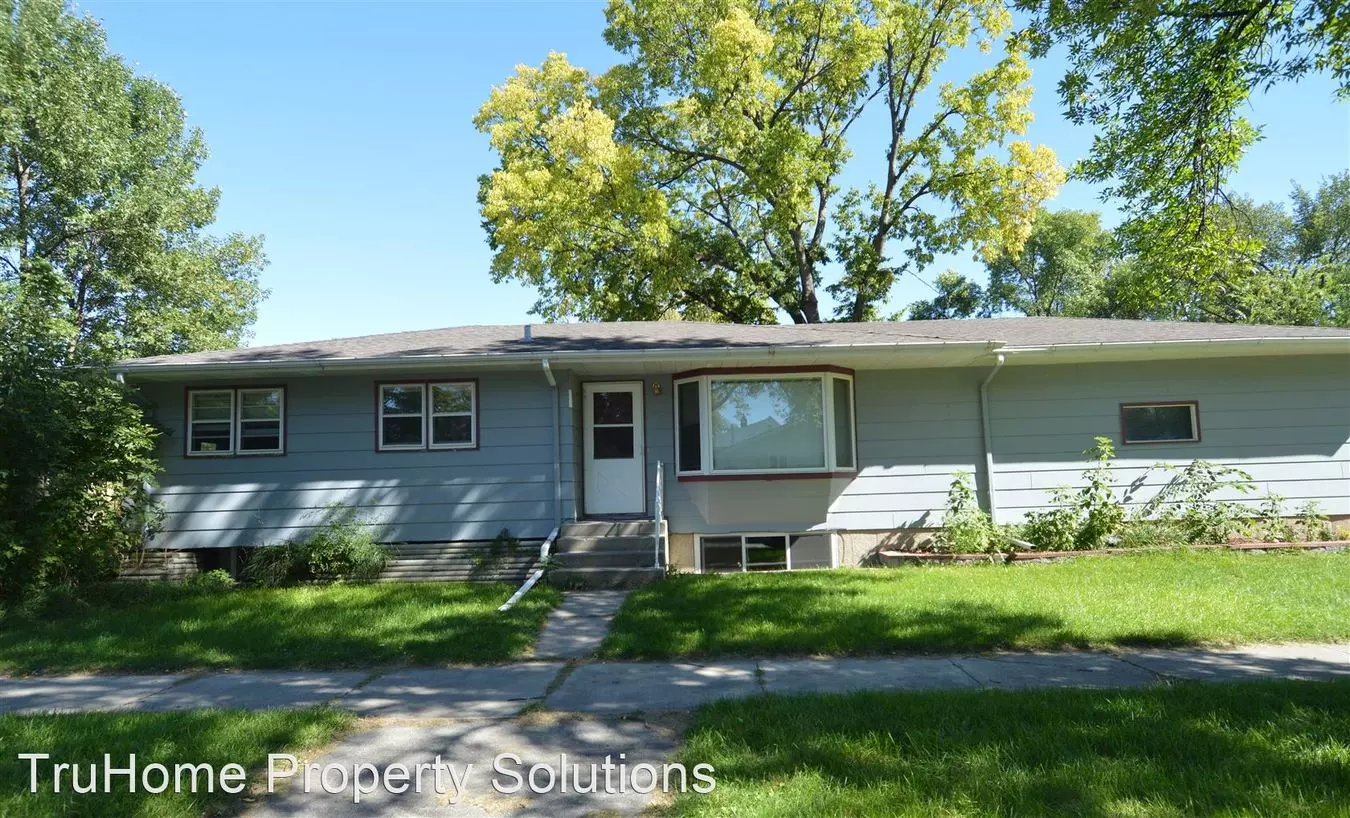 2 of 2 1724 6th Ave N Apartment for rent in Grand Forks, ND