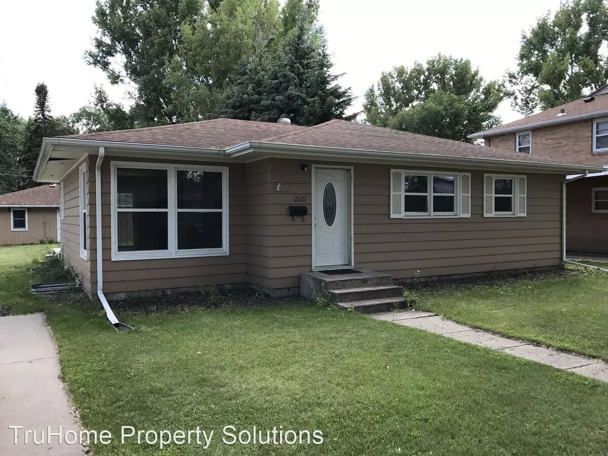 5 Bedroom House Near Und House for rent in Grand Forks, ND