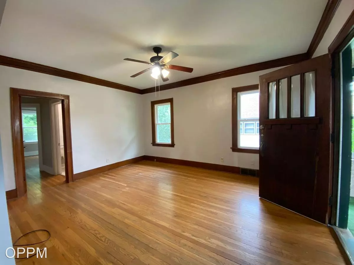 1010 N 49Th St House for rent in Omaha, NE