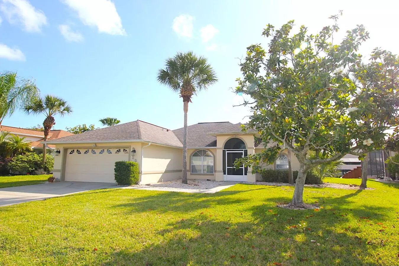 Roomy 3 Bed 2 Bath C Section Home W Dock On Salt Water Canal! House for rent in Palm Coast, FL