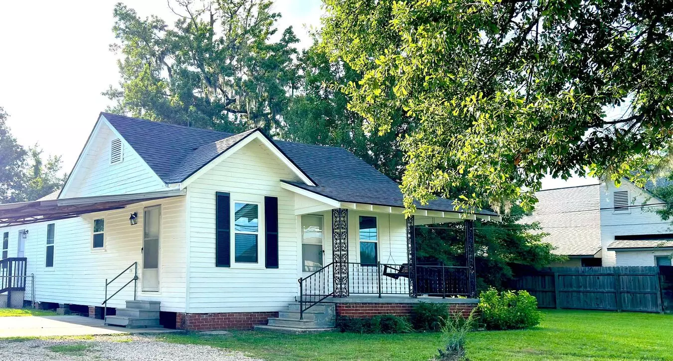 Comfortable Charm On Stumberg Lane – 3 Bed, 2 Bath Home In Prime Location! House for rent in Baton Rouge, LA