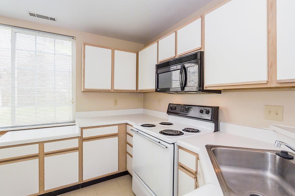 Oak Point Townhomes Apartments St Robert, MO Rentable