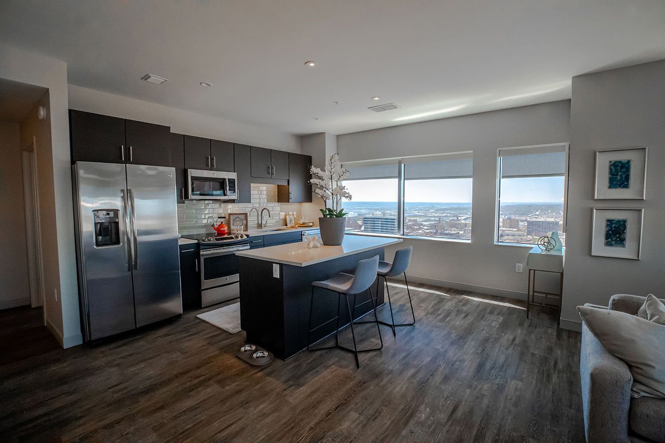 Commerce Tower Apartments 911 Main Street Kansas City, MO