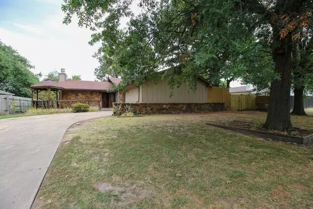 Move In Ready! 3 Bedrooms And 2 Baths Apartment for rent in Broken Arrow, OK