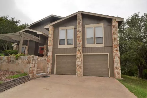 Large 3/2 In Great Hills W/ Treetop Views Apartment for rent in Austin, TX Large 3/2 In Great Hills W/ Treetop Views Apartment for rent in Austin, TX