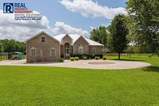 Amazing Horse Property In Manchester! Pool, 4 Stall Barn, And Attached Garage On 5 Acres!!! Apartment for rent in Manchester, TN