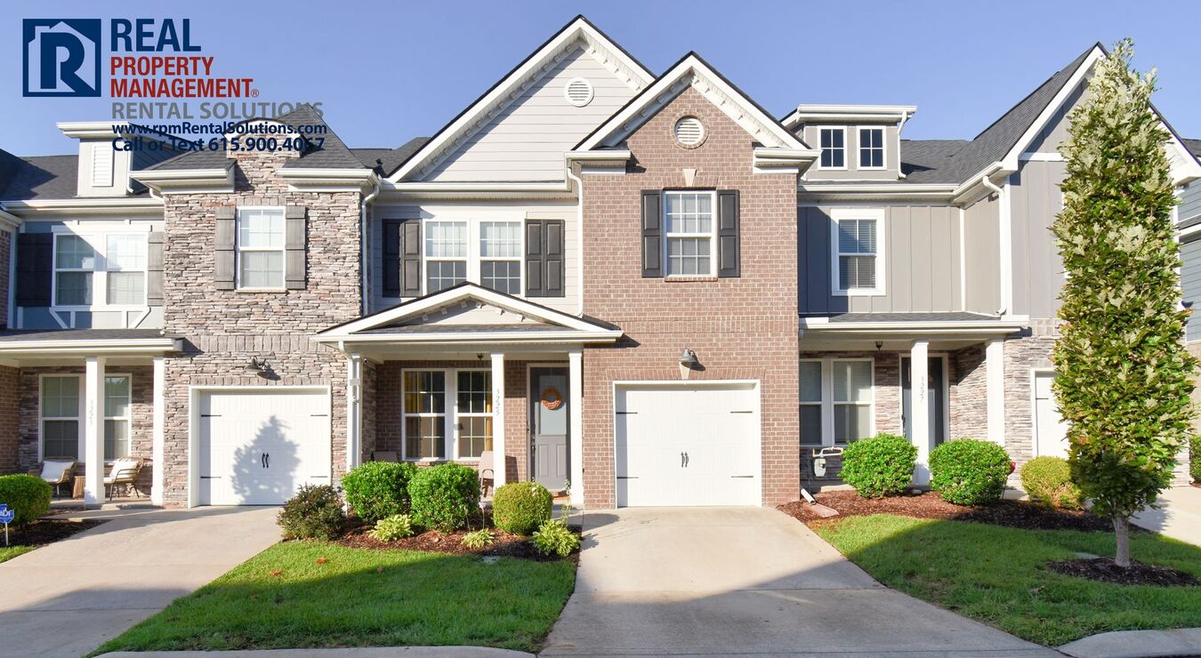 Fresh Look at Beautiful 3 Bedroom Luxury Townhome Pool Easy Apartments