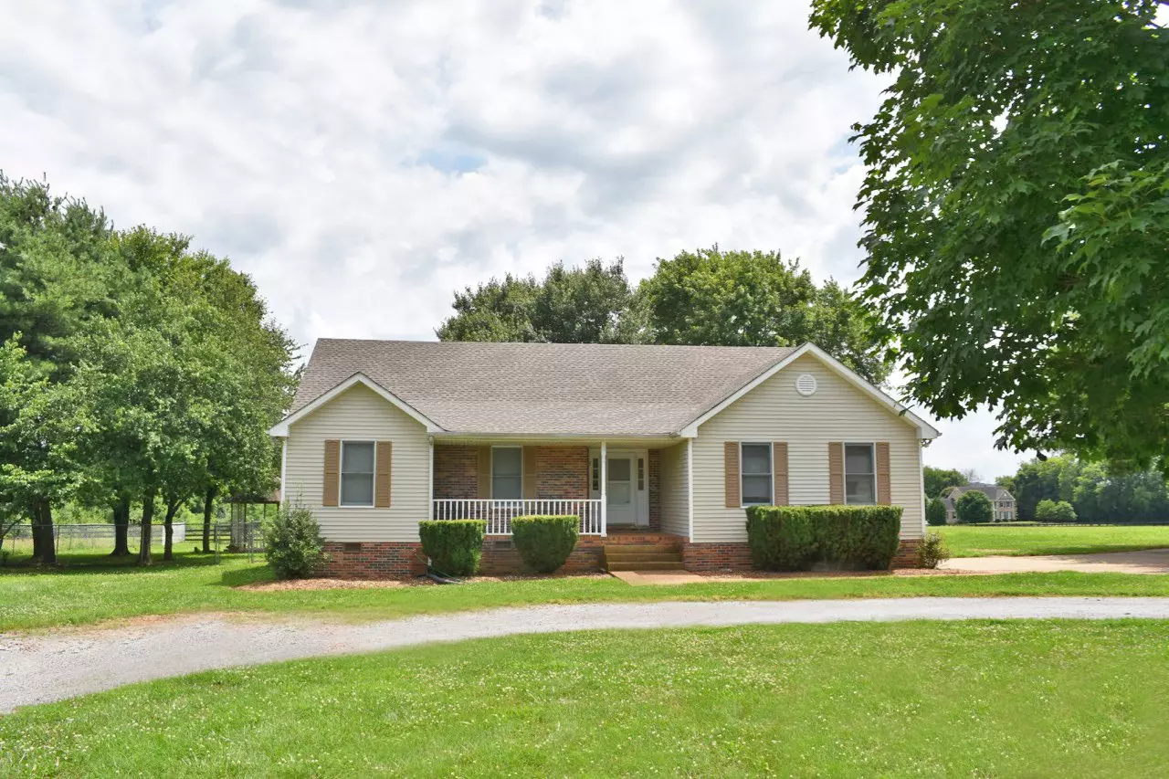 Amazing 4br/2ba With 4 Stall Barn On 5 Acres In Franklin! House for rent in Franklin, TN