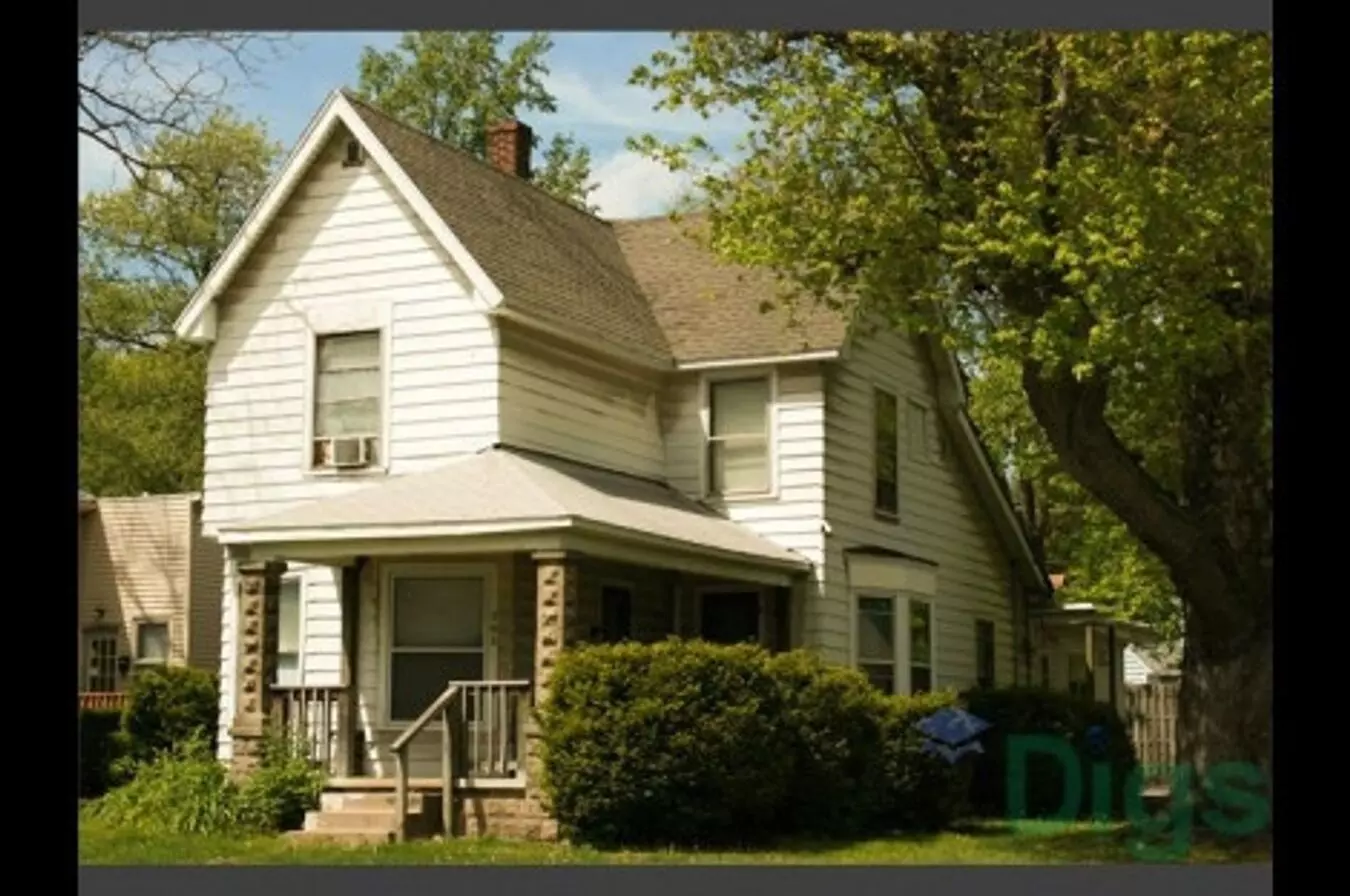2 of 2 702 Apartment for rent in West Lafayette, IN