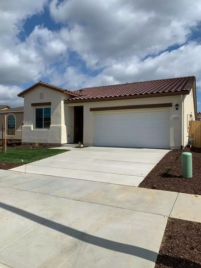 Spacious & Stylish 3 Bed, 2 Bath Home Designed For Comfortable Living House for rent in Merced, CA