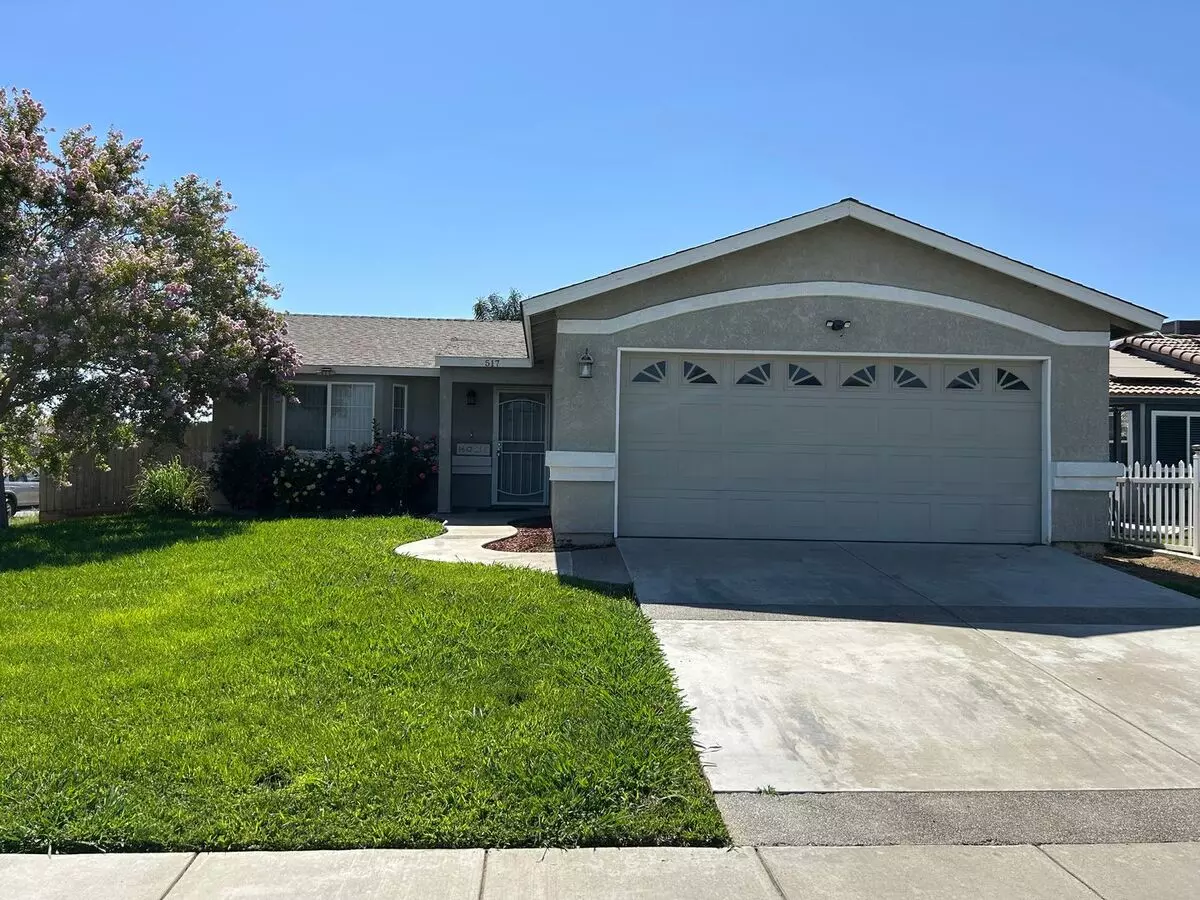 Bright & Comfortable 4 Bed, 2 Bath Home On A Prime Corner Lot House for rent in Merced, CA
