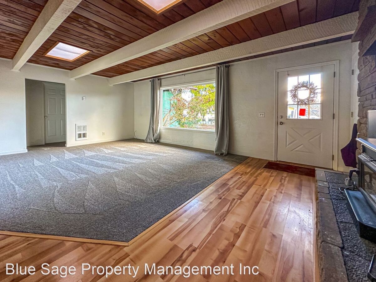 717 E Alder St Sequim, WA House for Rent Rentable
