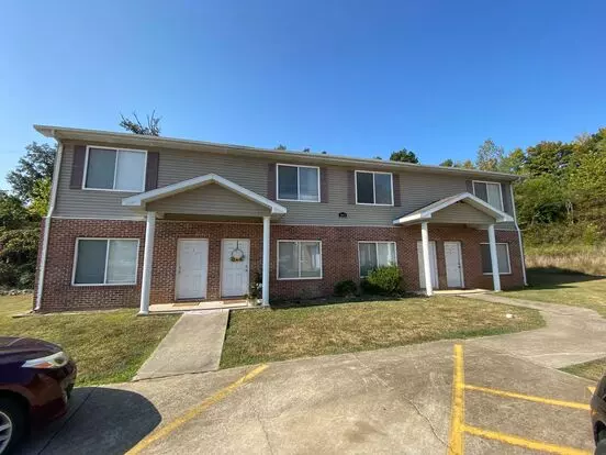 Bluff Canyon Apartment for rent in Poplar Bluff, MO
