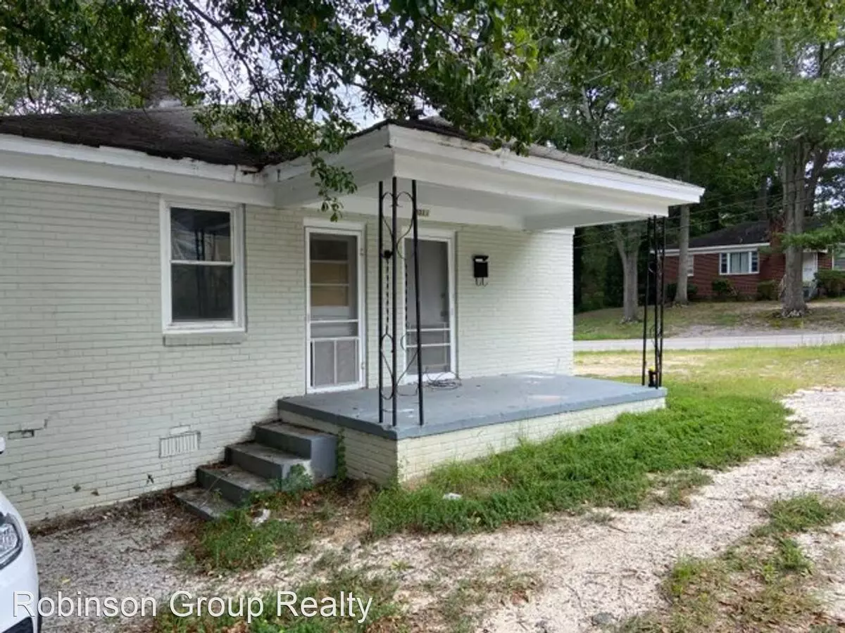 2221 Pinehurst Rd Apartment for rent in Columbia, SC