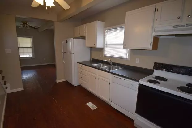 Virtual Showings Available - Beautifully Updated House Near Campus! Apartment for rent in Lexington, KY Virtual Showings Available - Beautifully Updated House Near Campus! Apartment for rent in Lexington, KY