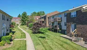 2 of 50 Landing At Tates Creek Apartment for rent in Lexington, KY
