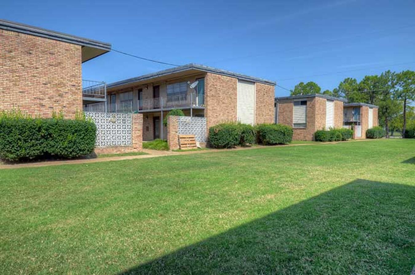 University Gardens Manor Apartments Memphis, TN Rentable
