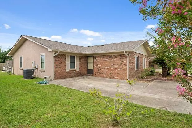 Charming 3Bed Duplex Unit Convenient To Dining, Shopping & Tyndall Afb! *$100 Off Rent For Active-duty Military!!* Apartment for rent in Panama City, FL