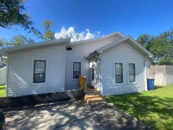 Cozy & Economical Unit In The Cove W/waterfront Views Of Massalina Bayou! Apartment for rent in Panama City, FL