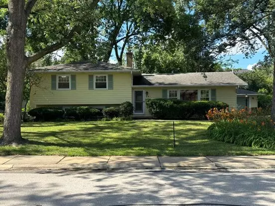 Great House In A Great Location! Apartment for rent in Naperville, IL