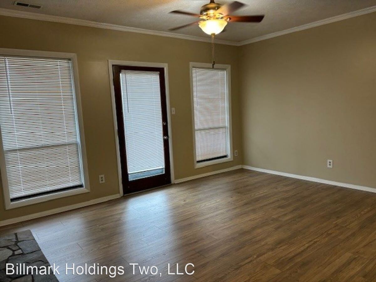1882 Tryon Dr Unit 1 Fayetteville, NC House for Rent
