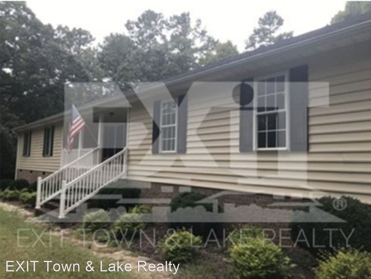 Spacious Ranch With Attached 2car Garage Apartments Bracey, VA