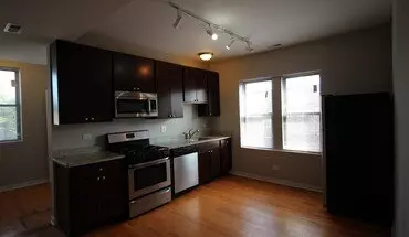 5 of 15 2321-25 W Arthur Ave 6447-49 N Claremont Ave Apartment for rent in Chicago, IL