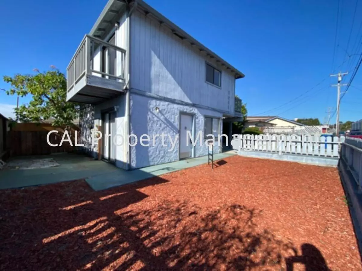 Delm - 1045 Olympia Ave Apartment for rent in Seaside, CA