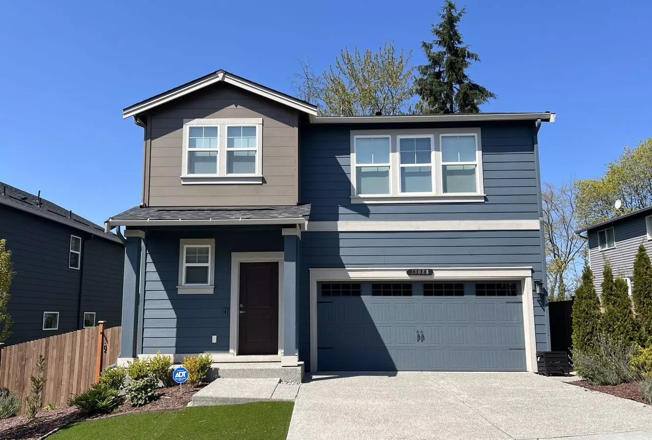 Spacious South Everett Home - Avail Now! House for rent in Everett, WA