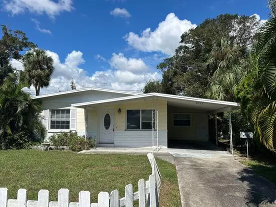 Cute Home In Saint Pete With A Large Fenced In Backyard Apartment for rent in Gulfport, FL
