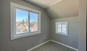 4 of 5 587 Charles Ave Apartment for rent in St Paul, MN
