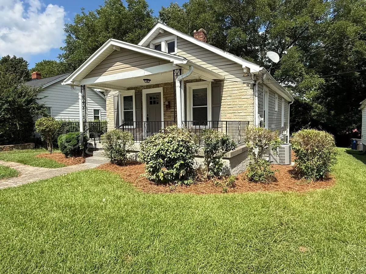 1607 Thurmond St-2br/1ba Remodeled Home!! House for rent in Winstonsalem, NC