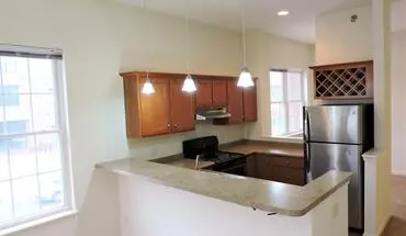 3 of 6 Hillside Crossing Apartment for rent in Bloomington, IN